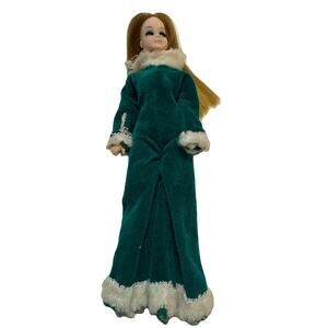 1970 Topper Toys Corp Dawn Dolls Green Velvet Winter Suit Faux Fur -Side Eyes
